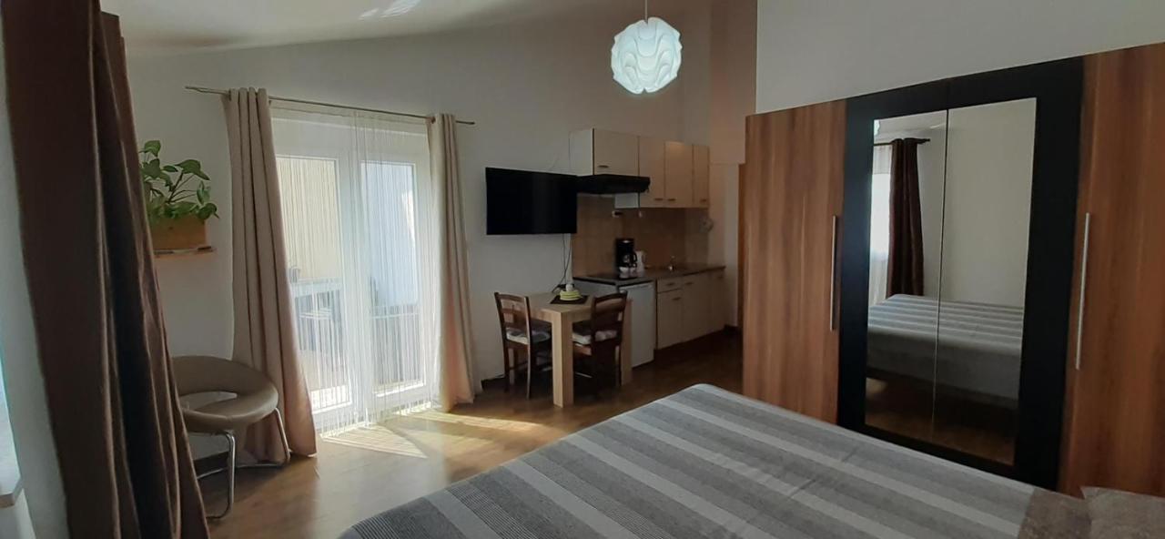 Apartments Alto Ровинь Экстерьер фото